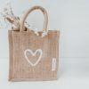 kleine jute shopper met wit hartje