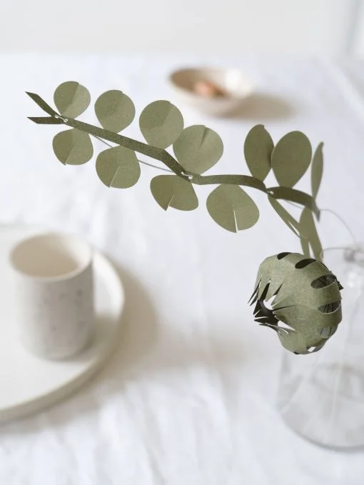 papieren bloemen groen