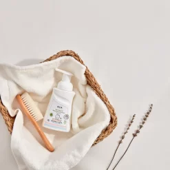 Natural baby shampoo