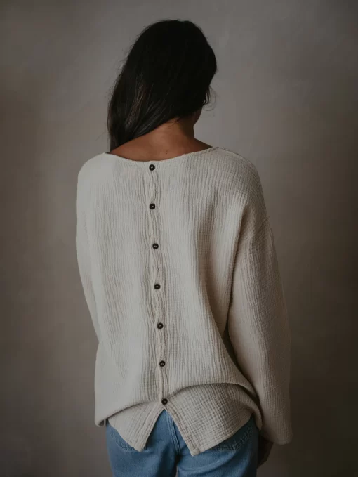 women's top with buttons